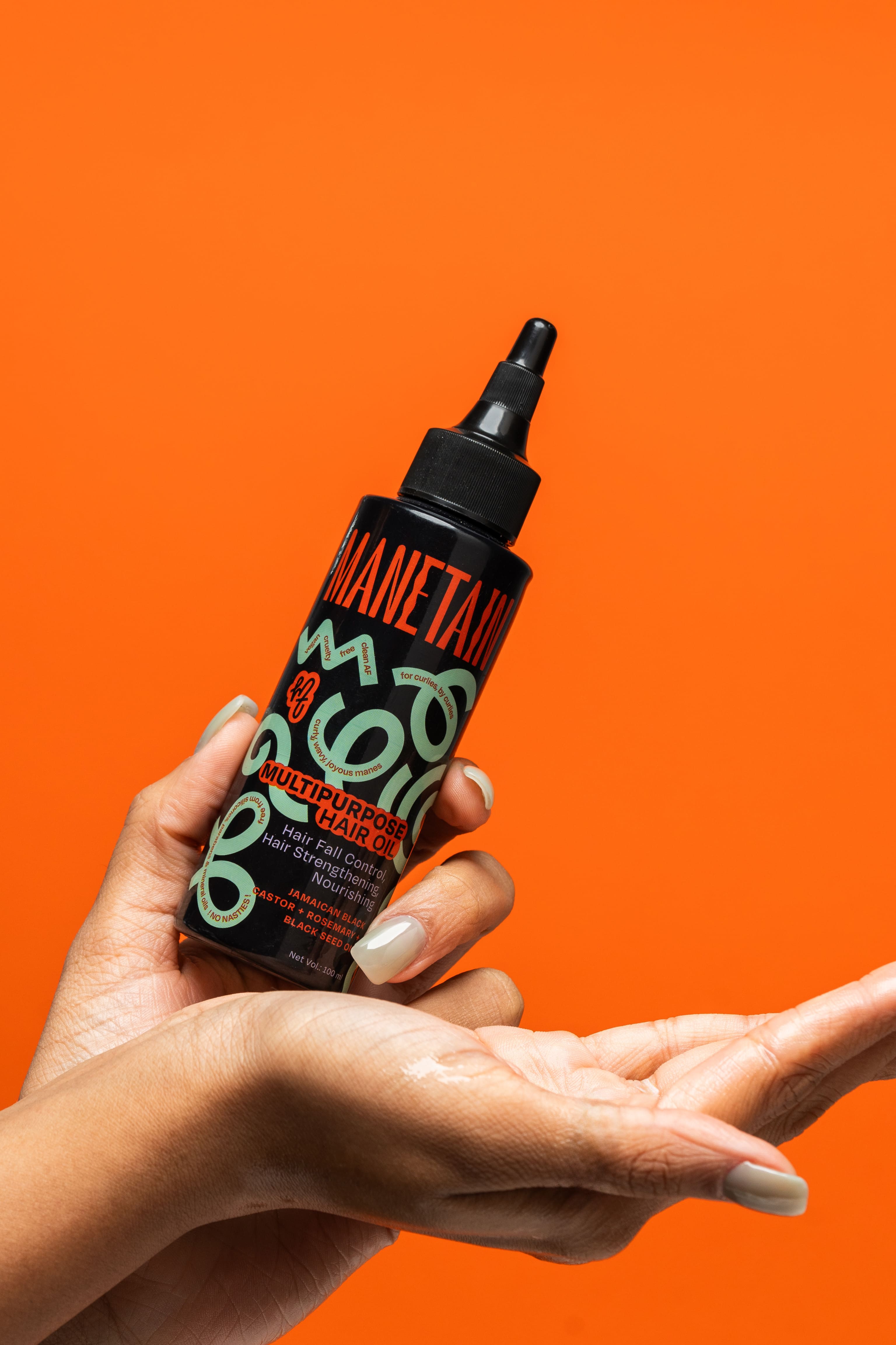Oiling Curly Hair in Rainy Season – Yes or No?